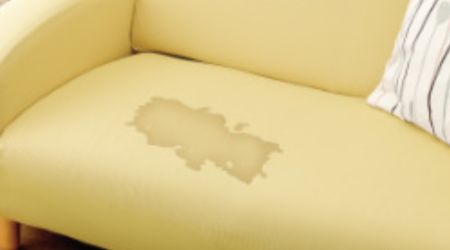ソファのシミの写真