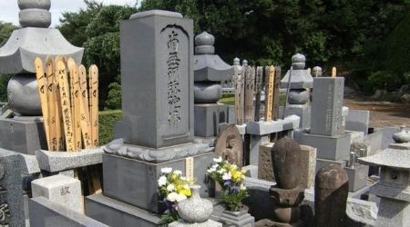 墓石の写真